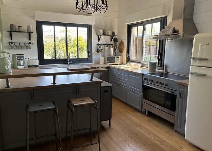 Sumptuous Cap Ferret Style House בית נופש